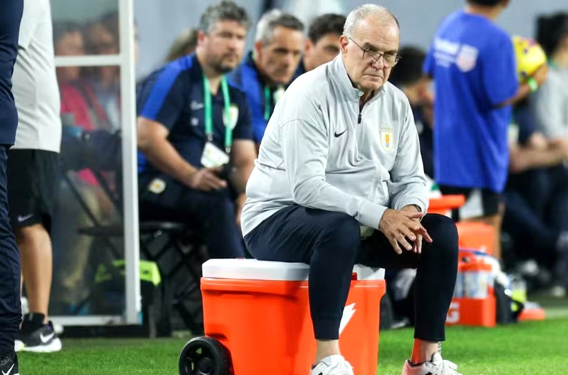 อดีตผู้จัดการทีมลีดส์ มาร์เซโล บิเอลซา เตือนสโมสรพรีเมียร์ลีกให้ระวังภัย หลังเหตุการณ์ที่เกิดขึ้นในอุรุกวัย